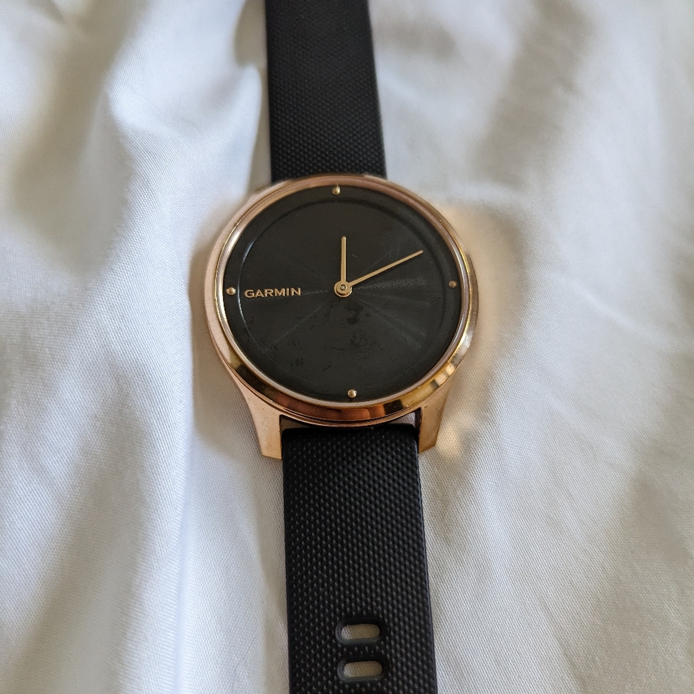 Garmin Vivomove Luxe 18k Rose Gold